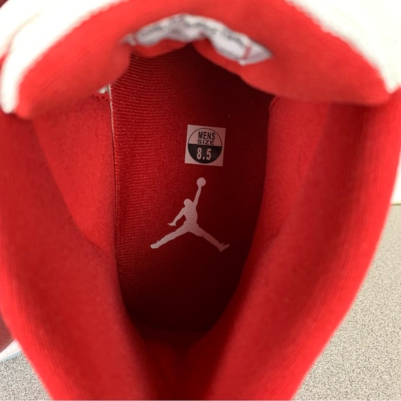 Nike Air Jordan 11 Cherry size 8.5 Men’s - Picture 7 of 16